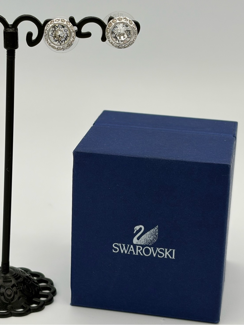 Swarovski Clear White Circle Round Crystal Earrings Post Stud Classic Minimalist